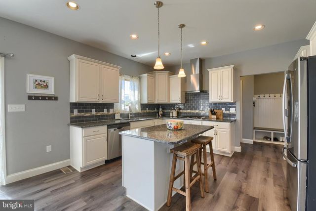1541 ZESTAR DRIVE, Mechanicsburg, PA 17055