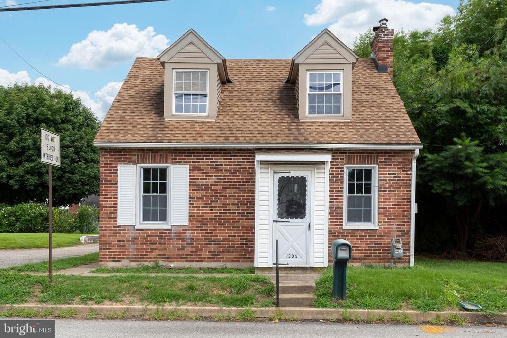 1205 N SHERMAN ST, York, PA 17402