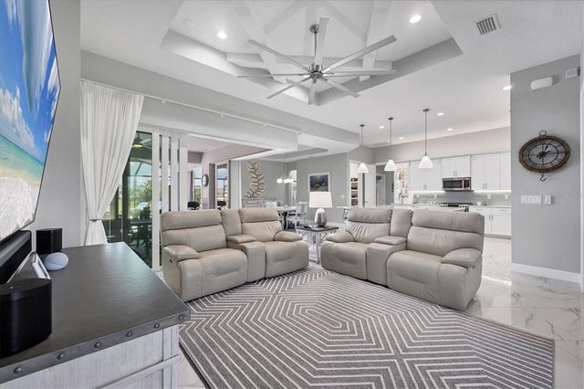 226 W PINE VALLEY LANE, Rotonda West, FL 33947