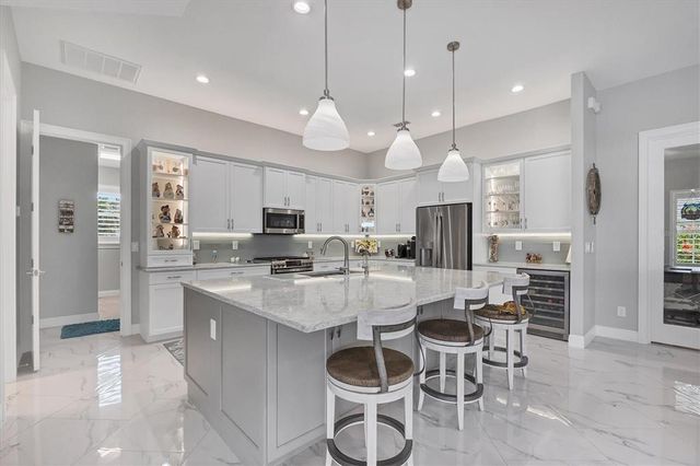226 W PINE VALLEY LANE, Rotonda West, FL 33947