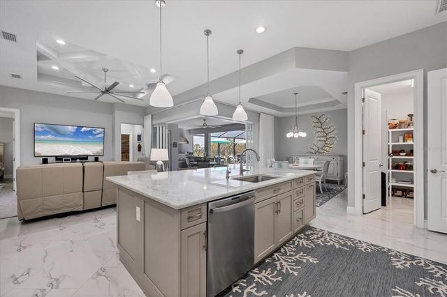 226 W PINE VALLEY LANE, Rotonda West, FL 33947