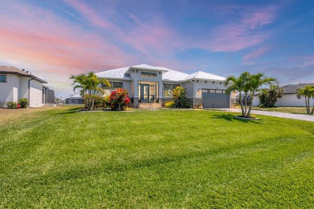 226 W PINE VALLEY LANE, Rotonda West, FL 33947