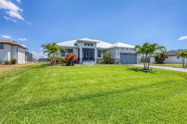 226 W PINE VALLEY LANE, Rotonda West, FL 33947