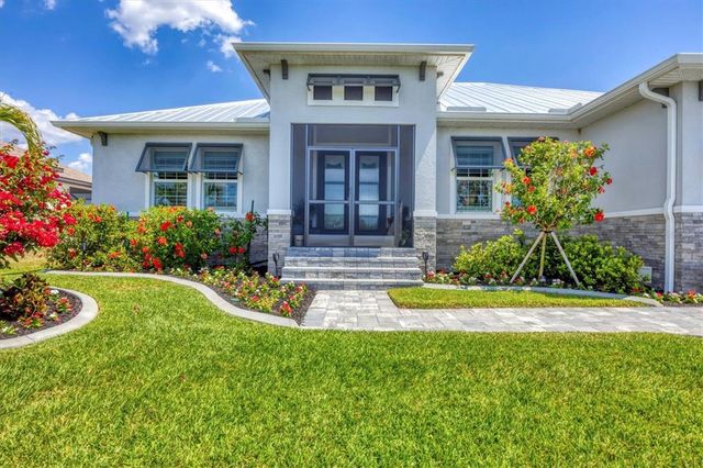 226 W PINE VALLEY LANE, Rotonda West, FL 33947