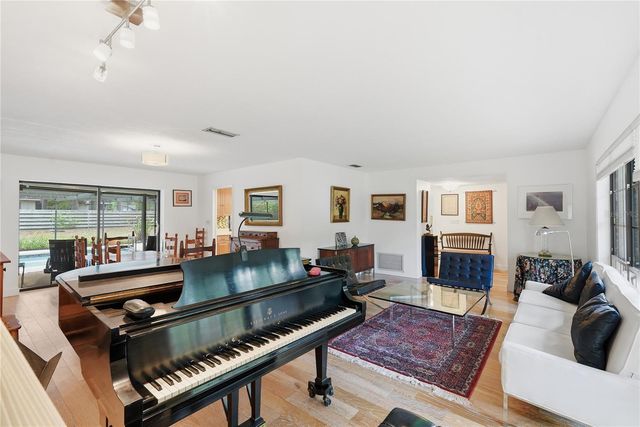3705 NW 25TH AVENUE, Gainesville, FL 32605