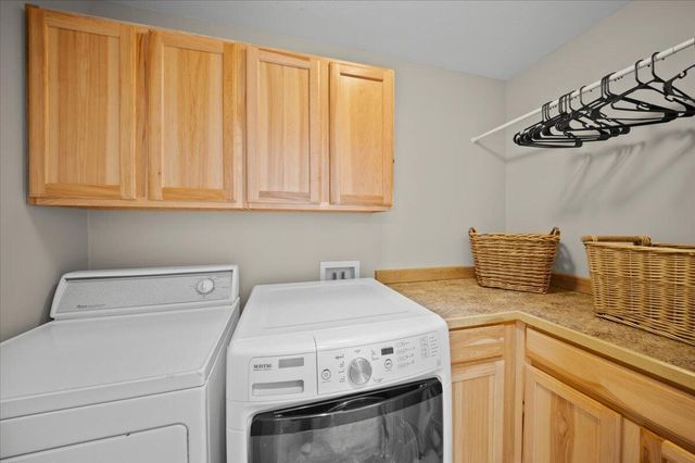 863 Cedar Woods Trail, Muskegon, MI 49441