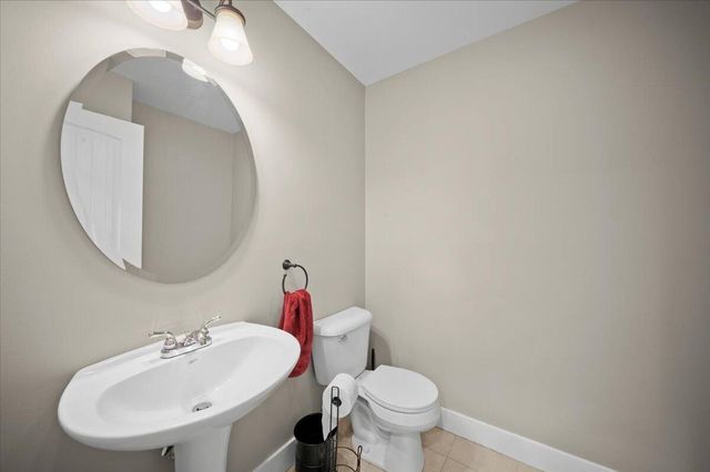 863 Cedar Woods Trail, Muskegon, MI 49441