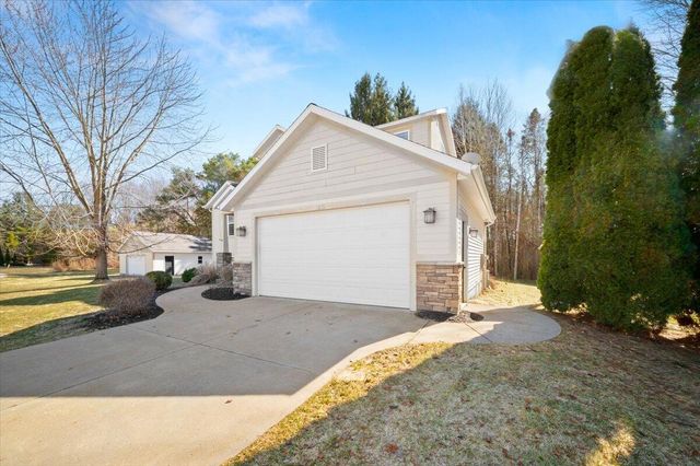 863 Cedar Woods Trail, Muskegon, MI 49441