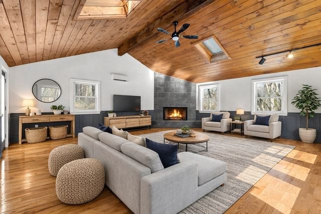 925 Washington Street, Franklin, MA 02038