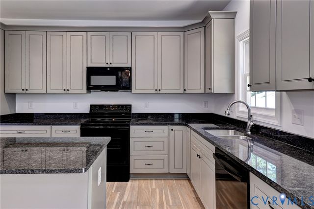 321 Pointers Dr, West Point, VA 23181