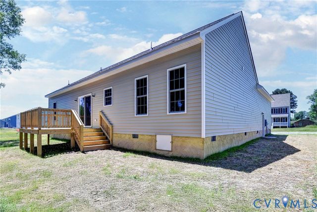 321 Pointers Dr, West Point, VA 23181