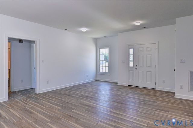 321 Pointers Dr, West Point, VA 23181