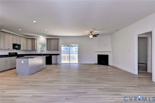 321 Pointers Dr, West Point, VA 23181