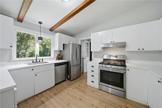 27 West River Parkway, North Providence, RI 02904