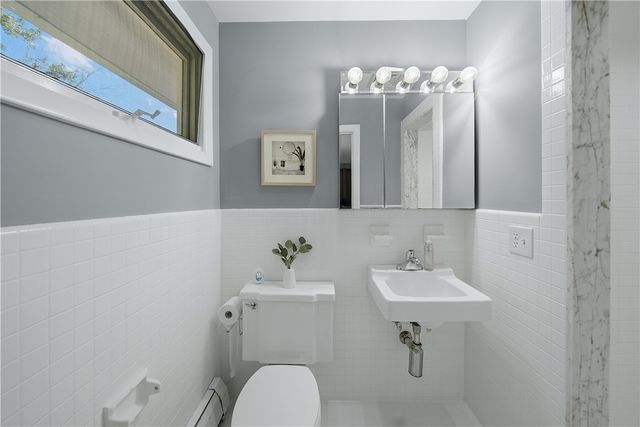 27 West River Parkway, North Providence, RI 02904