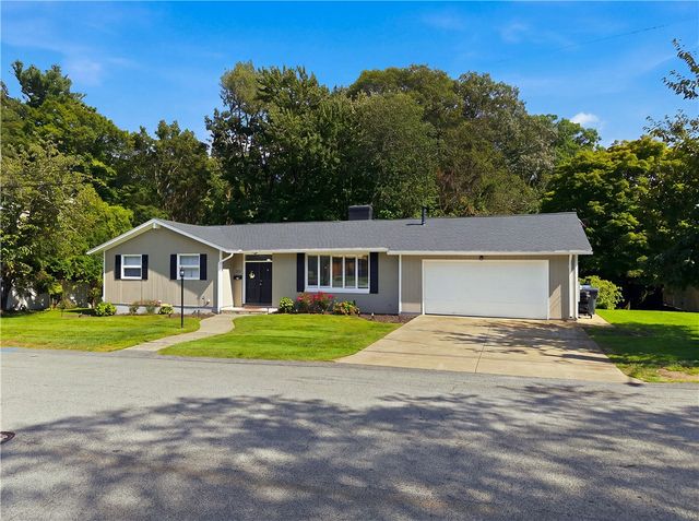 27 West River Parkway, North Providence, RI 02904