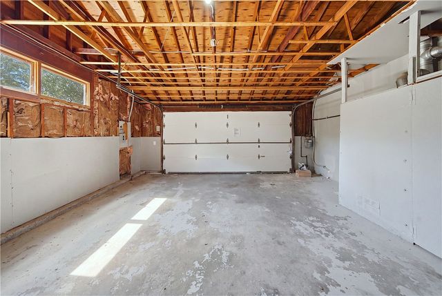 27 West River Parkway, North Providence, RI 02904