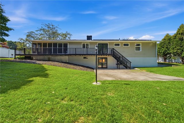 27 West River Parkway, North Providence, RI 02904