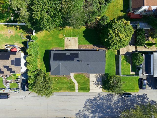 27 West River Parkway, North Providence, RI 02904