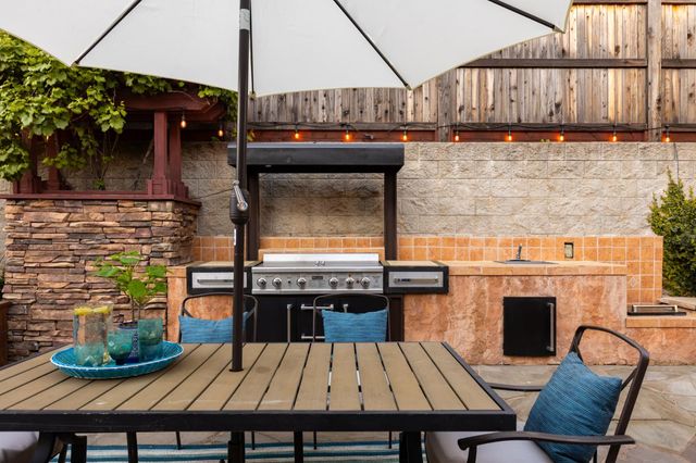 797 Grandview Dr, Auburn, CA 95603