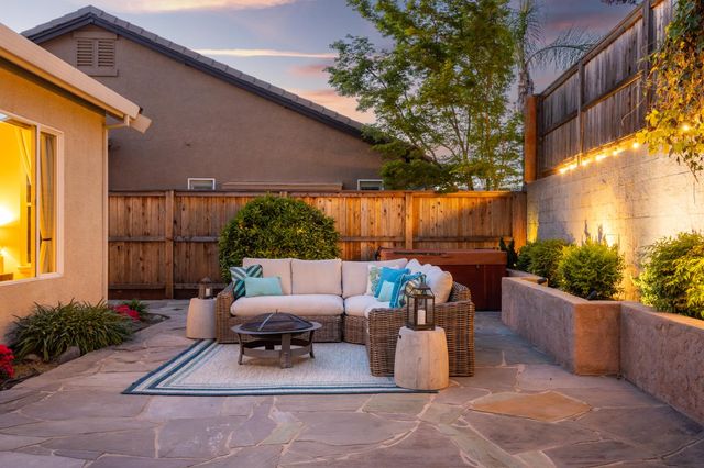 797 Grandview Dr, Auburn, CA 95603