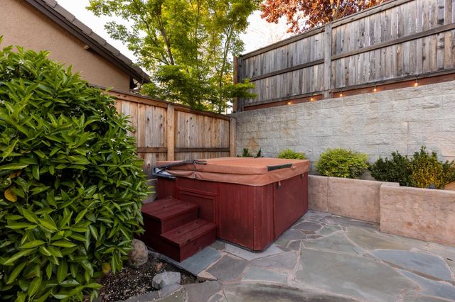 797 Grandview Dr, Auburn, CA 95603