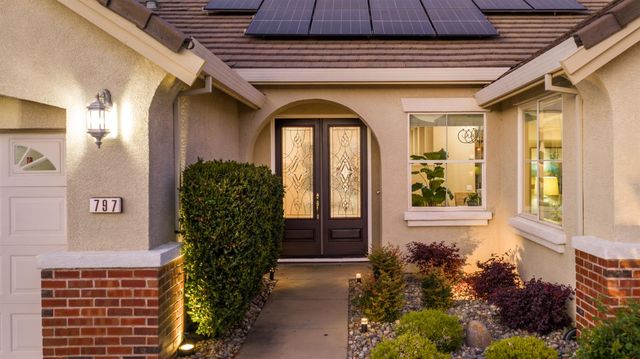 797 Grandview Dr, Auburn, CA 95603