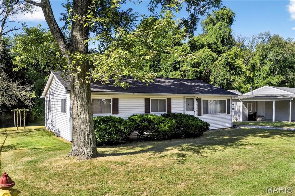 6204 Warren Drive, Belleville, IL 62223