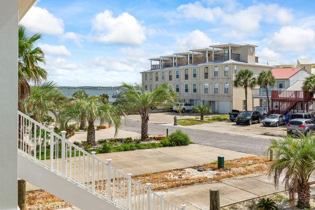 1423 Bahia Drive, Navarre, FL 32566