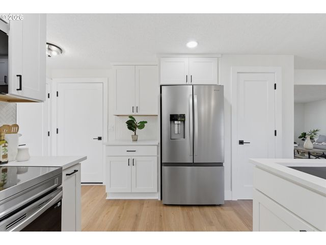 3434 Se ROCKWOOD St, Milwaukie, OR 97222