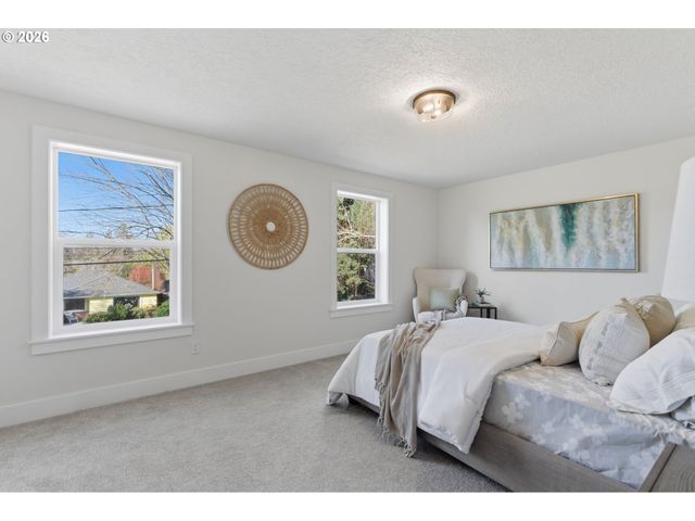 3434 Se ROCKWOOD St, Milwaukie, OR 97222