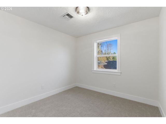 3434 Se ROCKWOOD St, Milwaukie, OR 97222