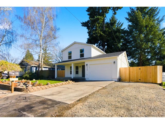 3434 Se ROCKWOOD St, Milwaukie, OR 97222