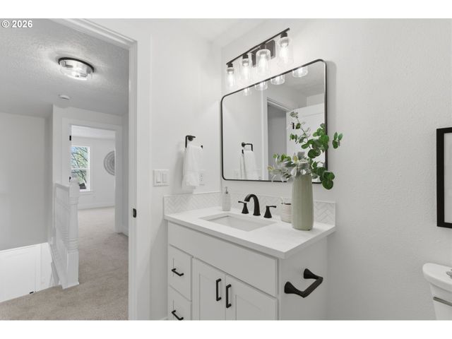 3434 Se ROCKWOOD St, Milwaukie, OR 97222