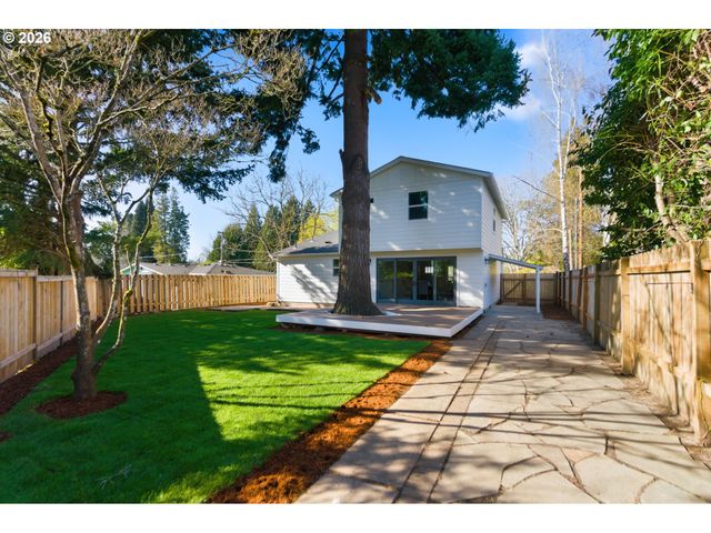 3434 Se ROCKWOOD St, Milwaukie, OR 97222