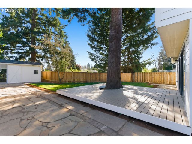 3434 Se ROCKWOOD St, Milwaukie, OR 97222