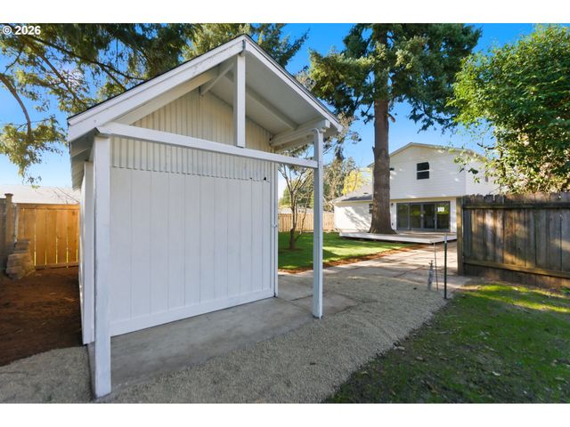 3434 Se ROCKWOOD St, Milwaukie, OR 97222