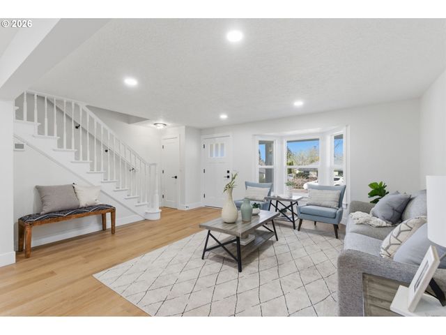 3434 Se ROCKWOOD St, Milwaukie, OR 97222