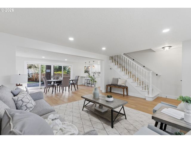 3434 Se ROCKWOOD St, Milwaukie, OR 97222