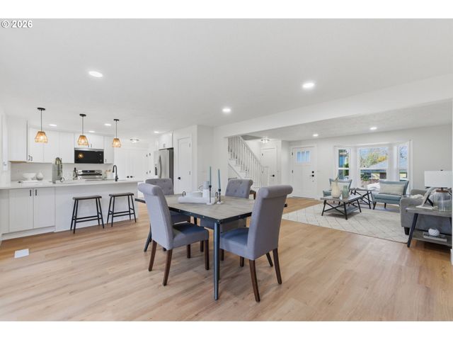 3434 Se ROCKWOOD St, Milwaukie, OR 97222