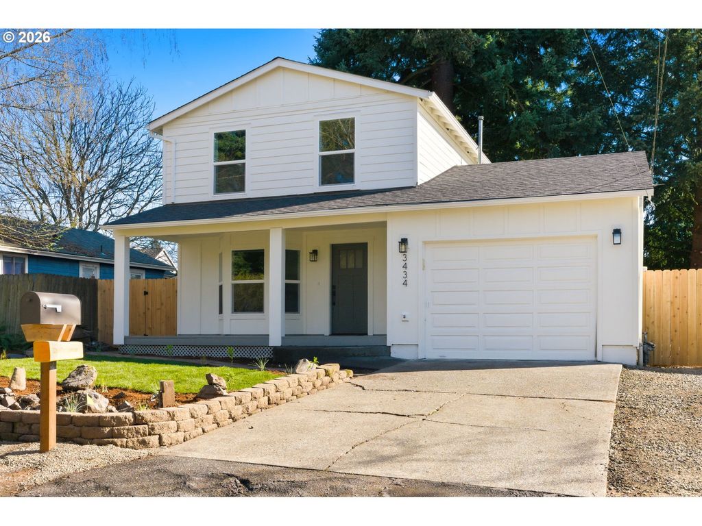 3434 Se ROCKWOOD St, Milwaukie, OR 97222