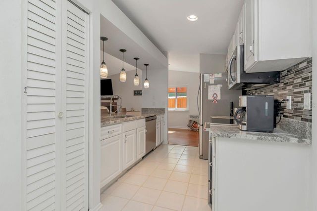 435 LAKEVIEW DRIVE, Oldsmar, FL 34677