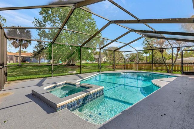 435 LAKEVIEW DRIVE, Oldsmar, FL 34677