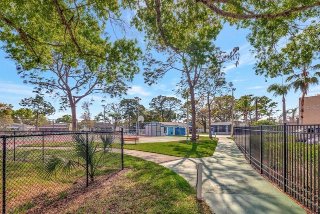 435 LAKEVIEW DRIVE, Oldsmar, FL 34677