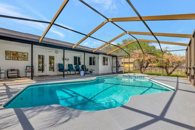 435 LAKEVIEW DRIVE, Oldsmar, FL 34677