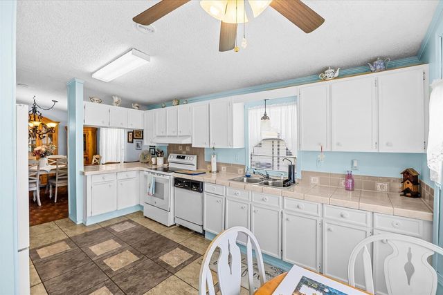 202 Sandy Bottom Place A-09, Fort Pierce, FL 34982