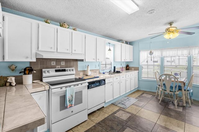 202 Sandy Bottom Place A-09, Fort Pierce, FL 34982