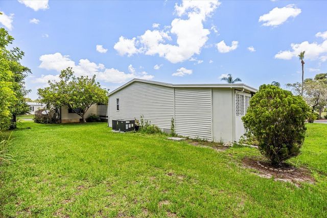 202 Sandy Bottom Place A-09, Fort Pierce, FL 34982