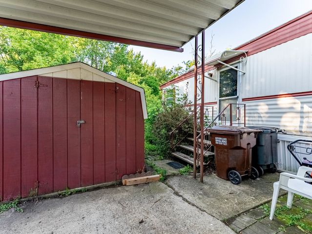 2571 Lilac Lane, Sycamore, IL 60178