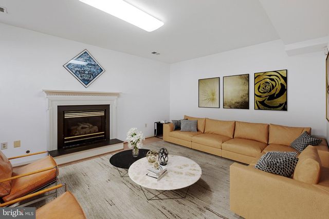 1451 CEDAR AVE, Mclean, VA 22101